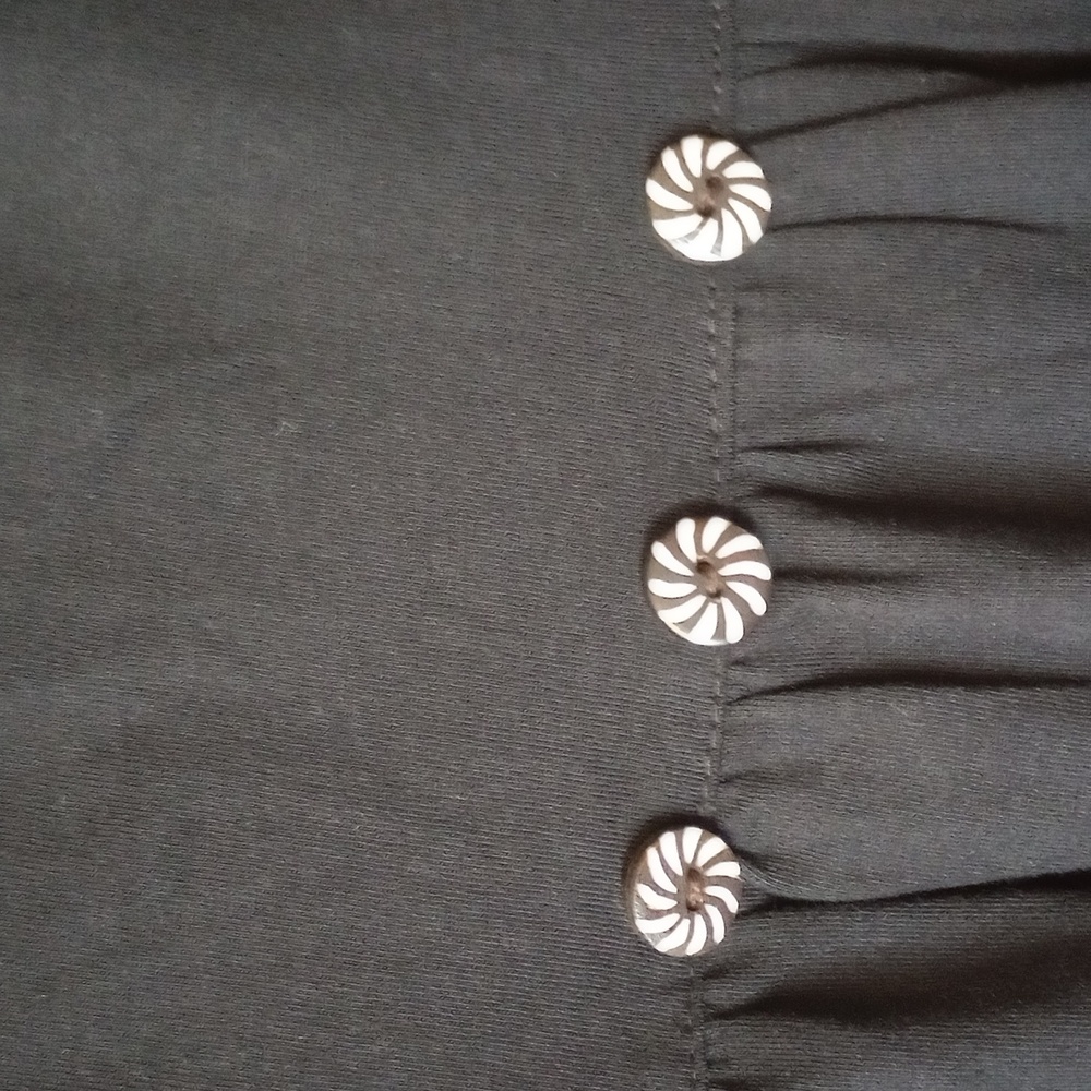 NWT Black sleeveless summer top lil buttons decorative only - Picture 2 of 5